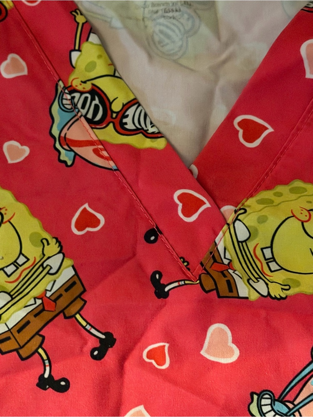 SpongeBob SquarePants Valentine's Day Scrub Top Pink Hearts Gary Cartoon Print L - Picture 7 of 8